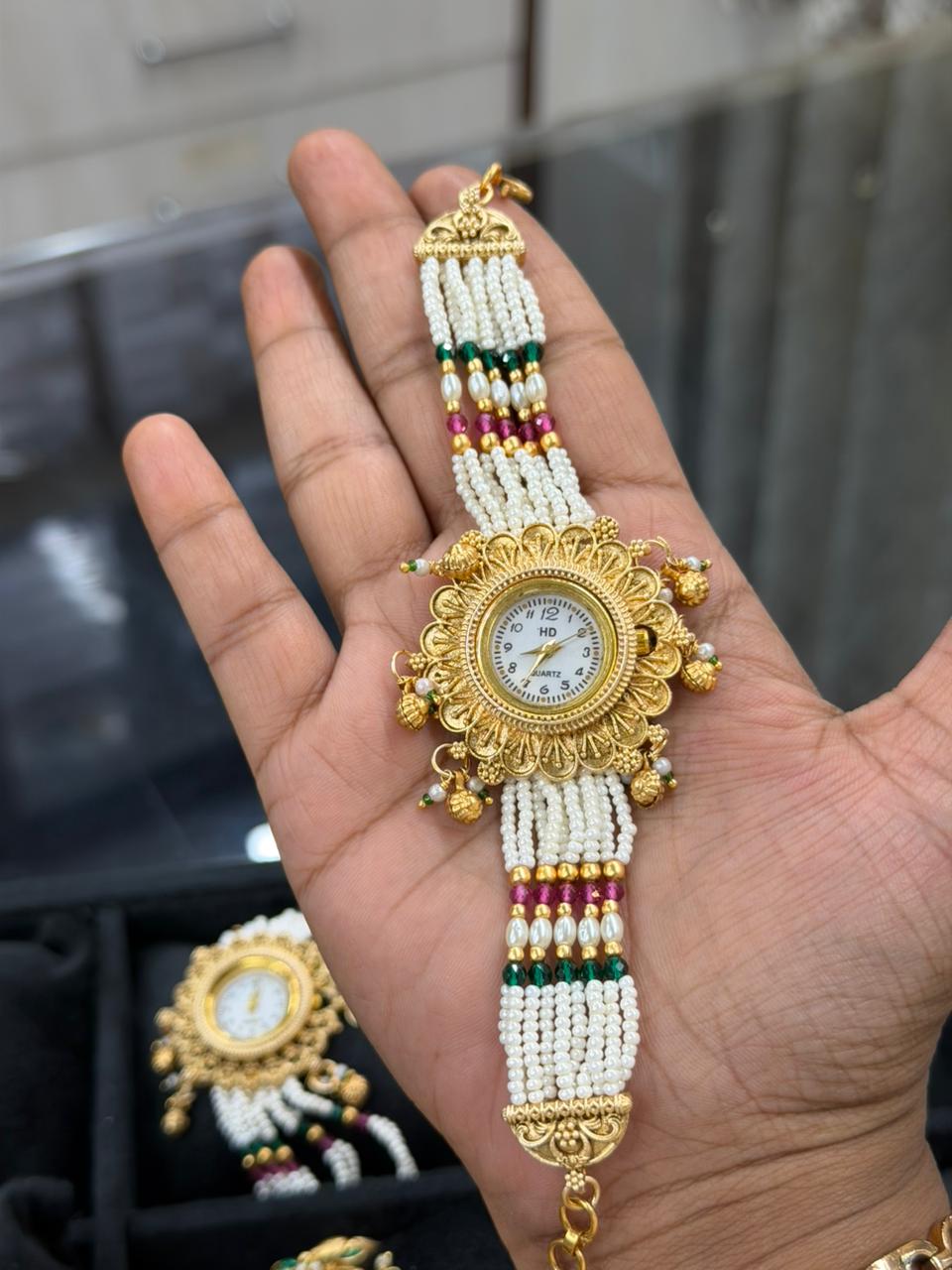 Viral Pearl Heritage Watch