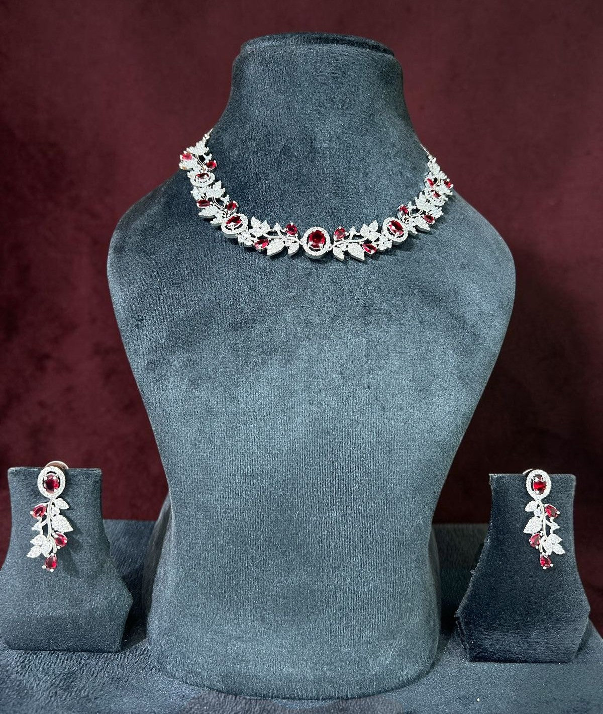 Delicate Look Premium Necklace