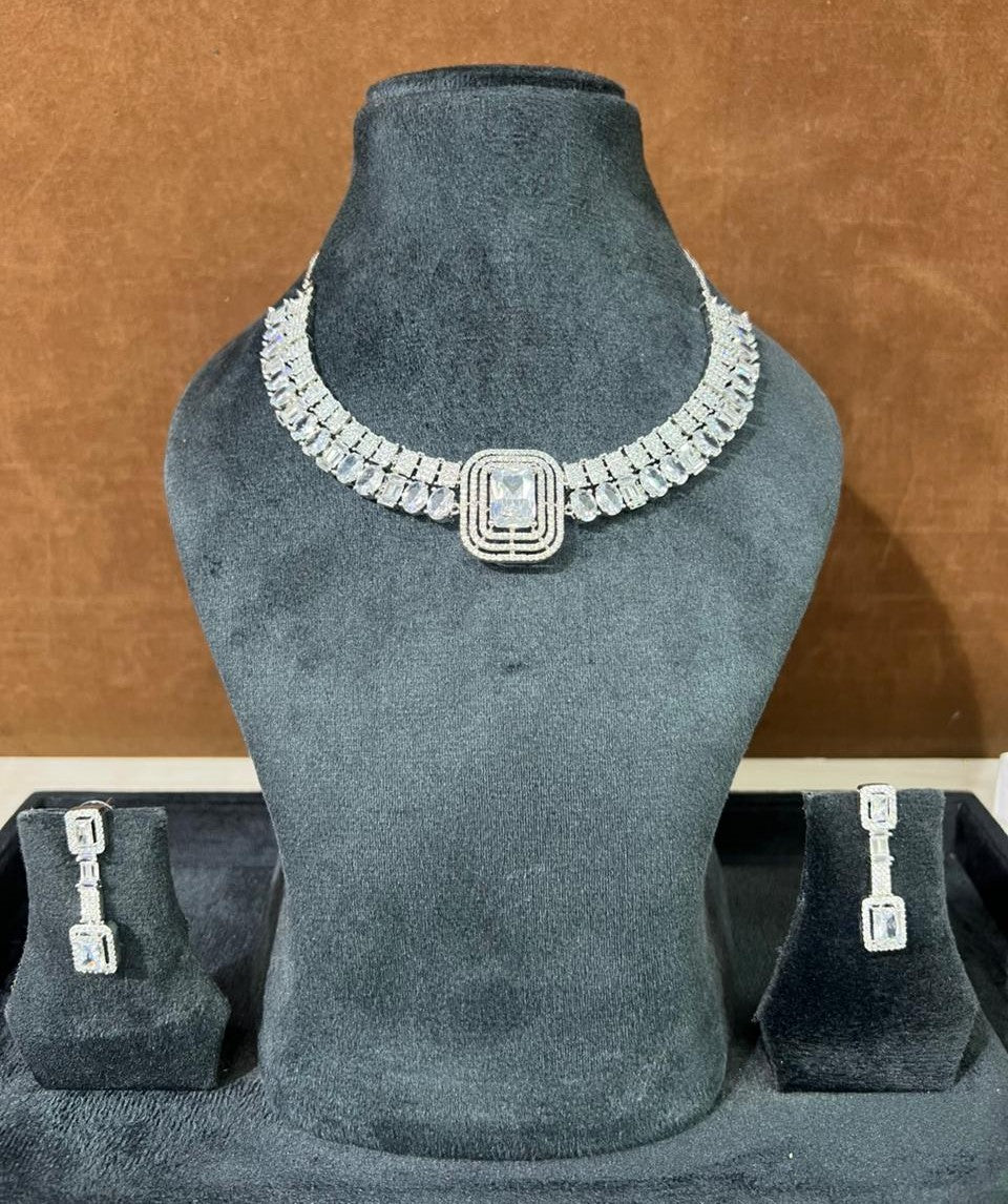 Solitaire Look Necklace